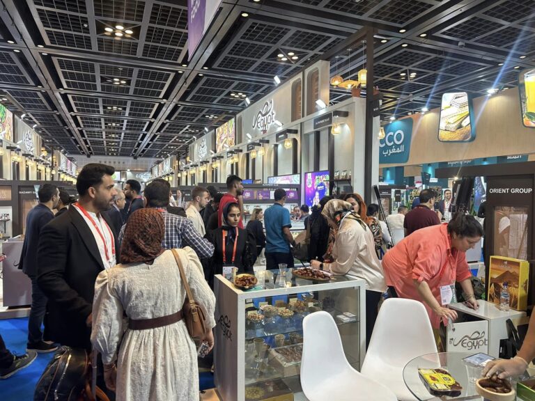 شركات الصناعات الغذائية المصرية تجذب الزوار في اليوم الثاني لمعرض GulFood 2024