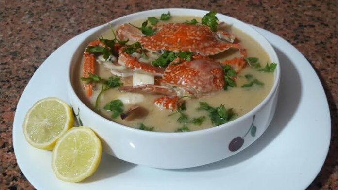 طريقة عمل شوربة سى فود بدون كريمة