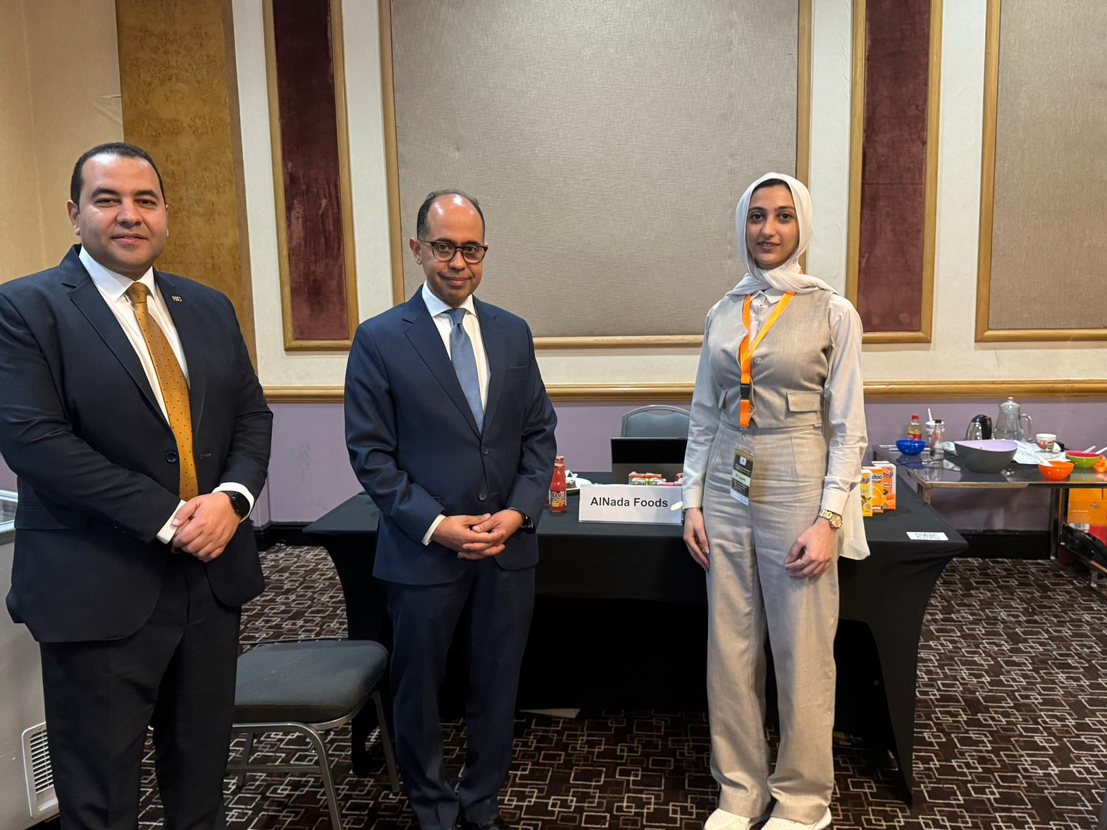 رئيس "سلامة الغذاء" وسفير مصر بجنوب أفريقيا يتفقدان الشركات المصرية المشاركة في البعثة التجارية للصناعات الغذائية لجنوب إفريقيا