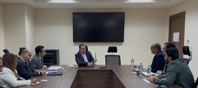 اجتماع المفوض التجاري مع المستشار التجاري التركي لتعزيز العلاقات الاقتصادية 