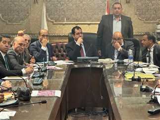 اجتماع موسع للجمارك لدعم المصدرين وتطوير الخدمات اللوجستية