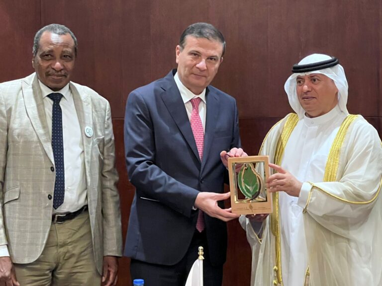 بحث سبل تعميق وتعزيز الشراكة العربية في قطاع الزراعة والأمن الغذائي