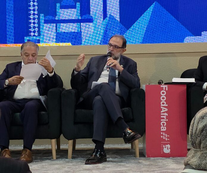 الدكتور طارق الهوبي رئيس هيئة سلامة الغذاء أثناء المشاركة في معرض فود افريكا الدكتور طارق الهوبي رئيس هيئة سلامة الغذاء أثناء المشاركة في معرض فود افريكا