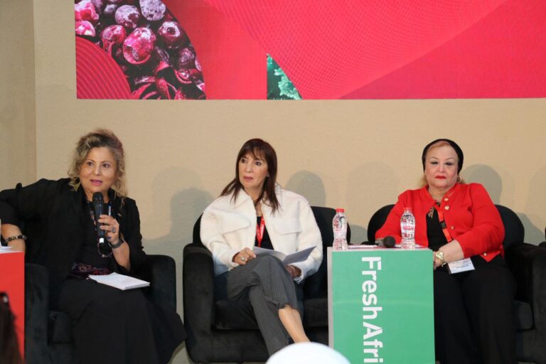 انطلاق جلسة نقاشية بعنوان ” دور رئيسى لتمكين المرأة فى مستقبل الغذاء والأعمال الزراعية “