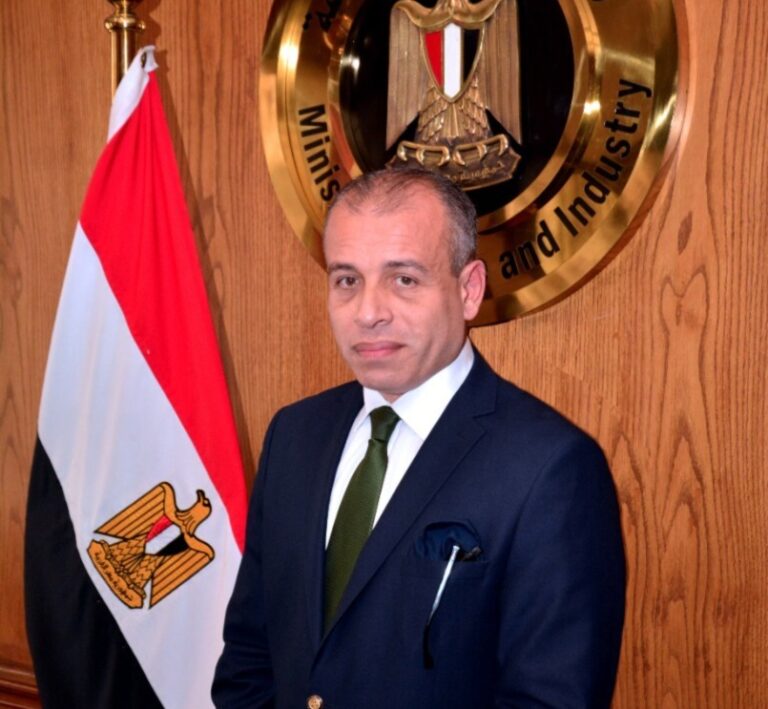 الوزير تجاري مفوض يحيى الواثق بالله